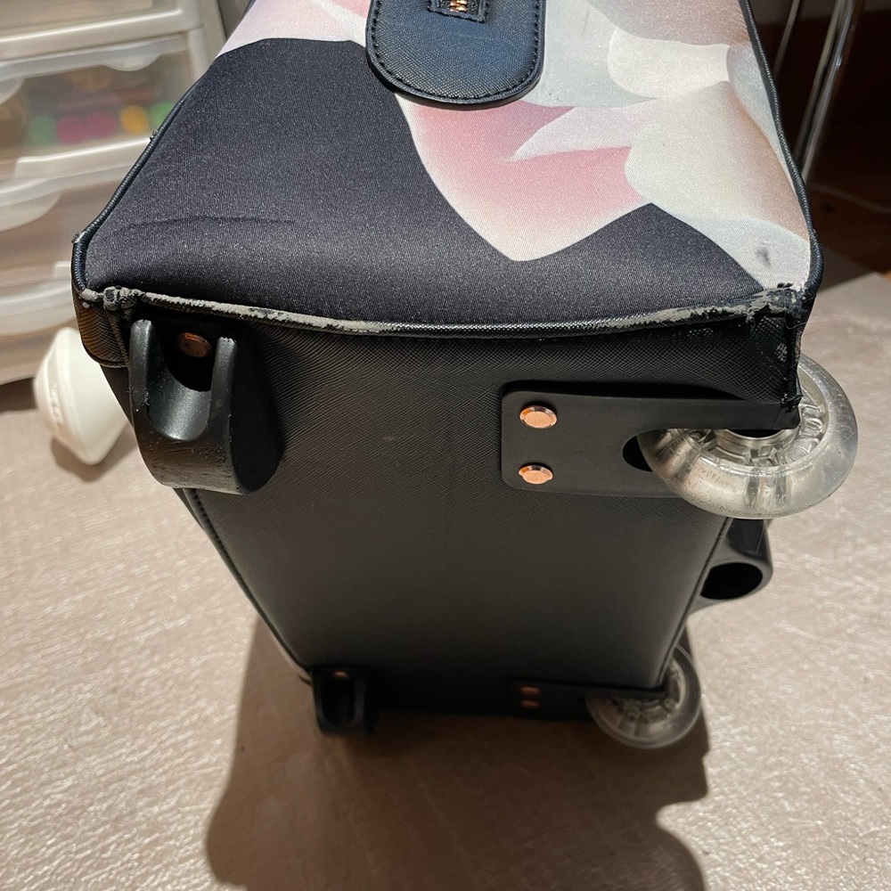 Ted Baker Black and Pink Rose-Print Travel Bag - Picture 9 of 9